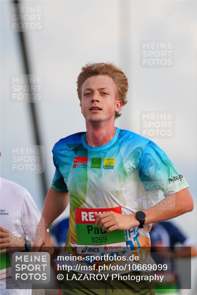 03.10.2026 - Köhlbrandbrückenlauf LAZAROV Photography http://msf.ph/oto/10669099 03.10.2026 15:21:39 Position 1 21, 2026, 8269 meine-sportfotos.de