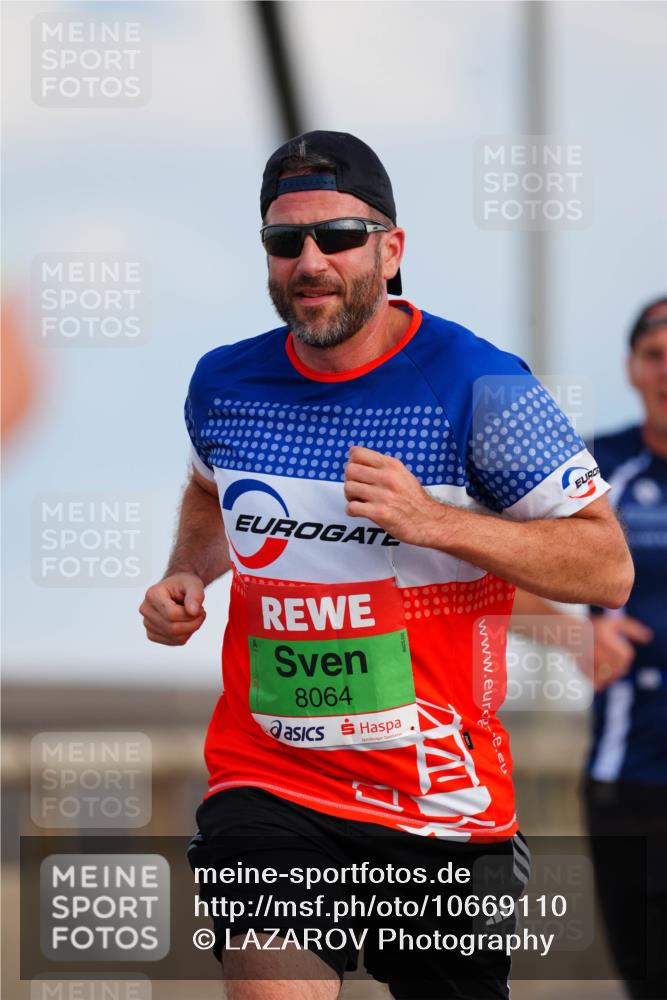 03.10.2026 - Köhlbrandbrückenlauf LAZAROV Photography http://msf.ph/oto/10669110 03.10.2026 15:21:42 Position 1 8064 meine-sportfotos.de