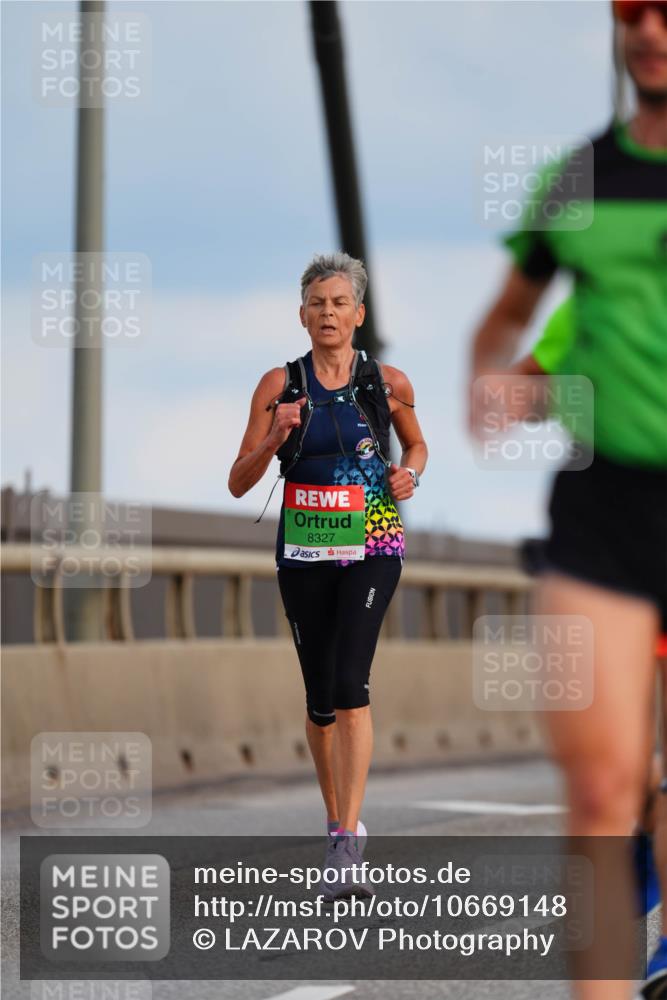03.10.2026 - Köhlbrandbrückenlauf LAZAROV Photography http://msf.ph/oto/10669148 03.10.2026 15:21:47 Position 1 8327 meine-sportfotos.de