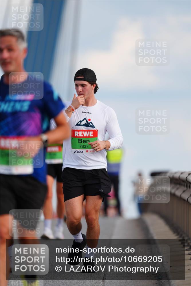 03.10.2026 - Köhlbrandbrückenlauf LAZAROV Photography http://msf.ph/oto/10669205 03.10.2026 15:21:58 Position 1 7837 meine-sportfotos.de