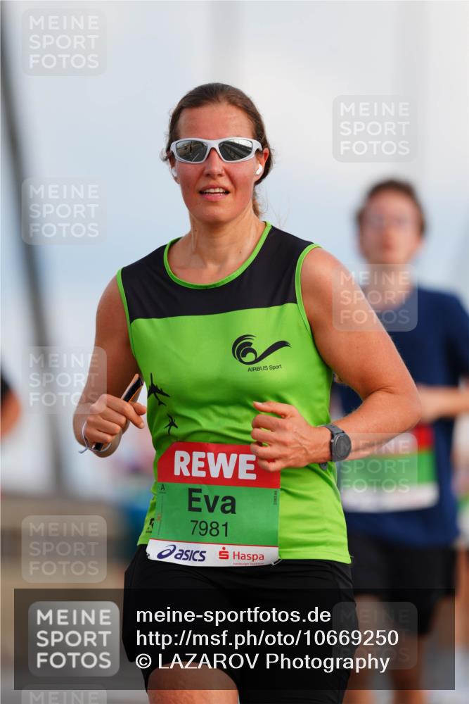 03.10.2026 - Köhlbrandbrückenlauf LAZAROV Photography http://msf.ph/oto/10669250 03.10.2026 15:22:06 Position 1 7981 meine-sportfotos.de