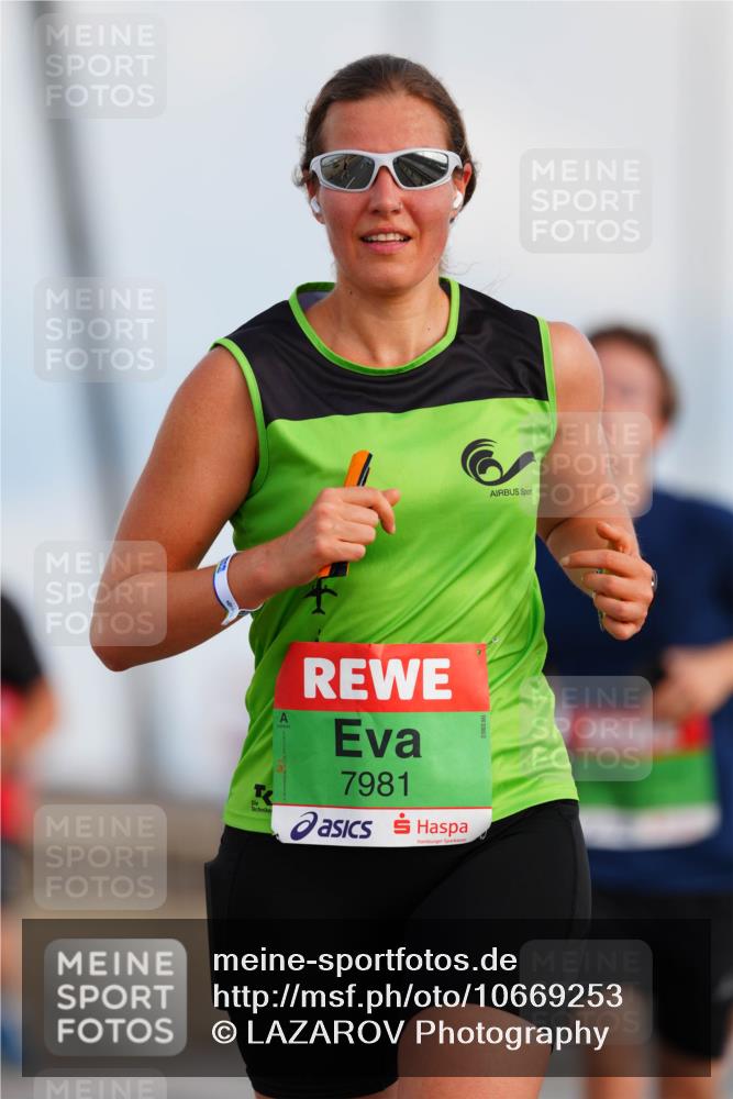 03.10.2026 - Köhlbrandbrückenlauf LAZAROV Photography http://msf.ph/oto/10669253 03.10.2026 15:22:07 Position 1 7981 meine-sportfotos.de