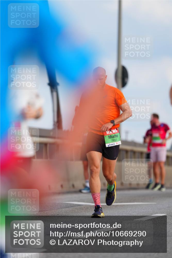 03.10.2026 - Köhlbrandbrückenlauf LAZAROV Photography http://msf.ph/oto/10669290 03.10.2026 15:22:12 Position 1 7657 meine-sportfotos.de
