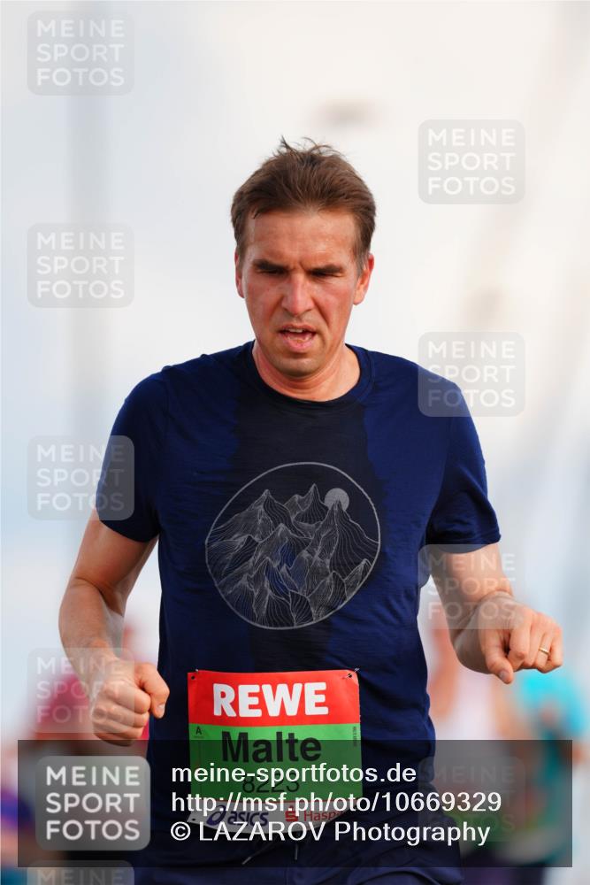 03.10.2026 - Köhlbrandbrückenlauf LAZAROV Photography http://msf.ph/oto/10669329 03.10.2026 15:22:18 Position 1 8223 meine-sportfotos.de