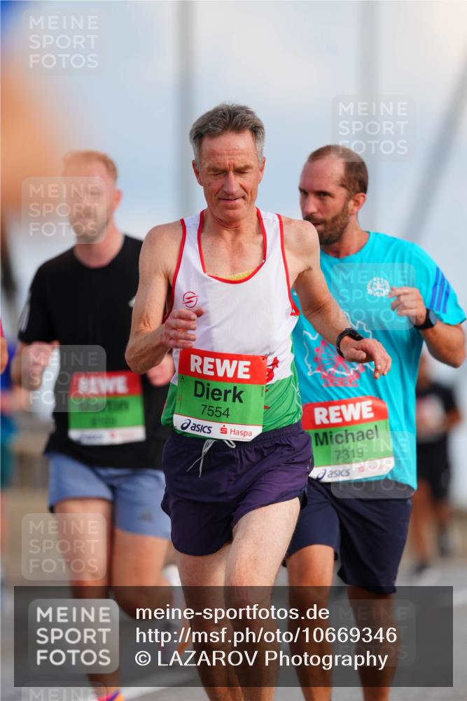 03.10.2026 - Köhlbrandbrückenlauf LAZAROV Photography http://msf.ph/oto/10669346 03.10.2026 15:22:21 Position 1 7554, 7319 meine-sportfotos.de