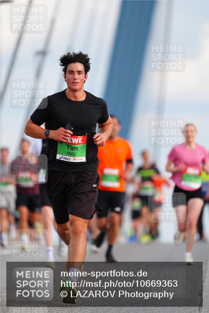 03.10.2026 - Köhlbrandbrückenlauf LAZAROV Photography http://msf.ph/oto/10669363 03.10.2026 15:22:24 Position 1 8602 meine-sportfotos.de