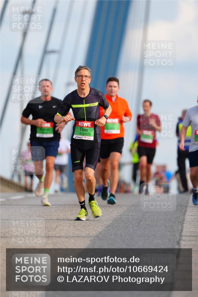 03.10.2026 - Köhlbrandbrückenlauf LAZAROV Photography http://msf.ph/oto/10669424 03.10.2026 15:22:33 Position 1 3, 8291 meine-sportfotos.de
