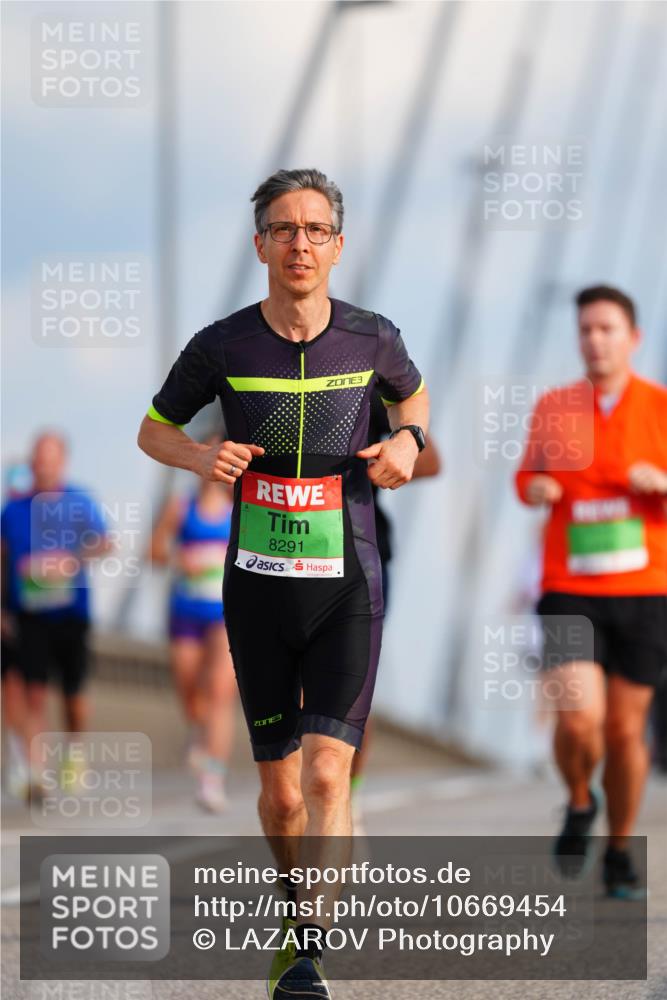 03.10.2026 - Köhlbrandbrückenlauf LAZAROV Photography http://msf.ph/oto/10669454 03.10.2026 15:22:38 Position 1 8291, 3 meine-sportfotos.de