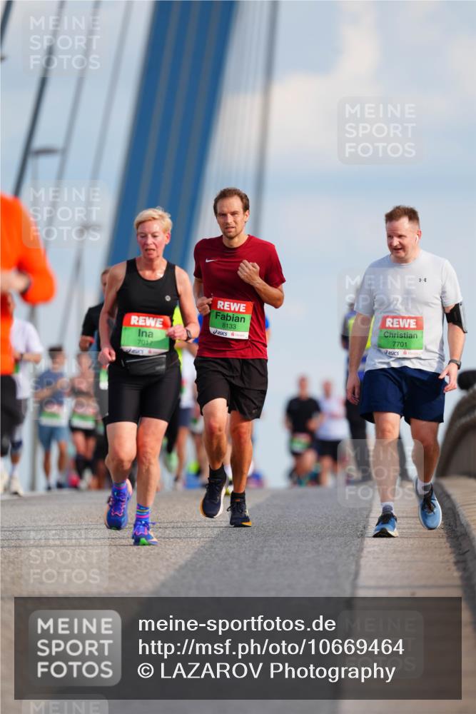 03.10.2026 - Köhlbrandbrückenlauf LAZAROV Photography http://msf.ph/oto/10669464 03.10.2026 15:22:40 Position 1 7017, 8133, 7701 meine-sportfotos.de