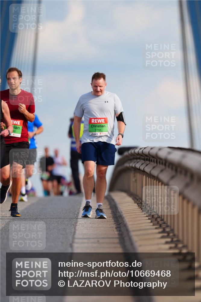 03.10.2026 - Köhlbrandbrückenlauf LAZAROV Photography http://msf.ph/oto/10669468 03.10.2026 15:22:41 Position 1 33, 7701 meine-sportfotos.de