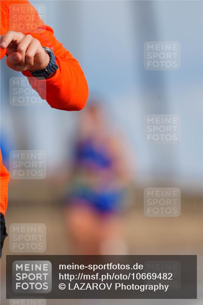 03.10.2026 - Köhlbrandbrückenlauf LAZAROV Photography http://msf.ph/oto/10669482 03.10.2026 15:22:45 Position 1  meine-sportfotos.de