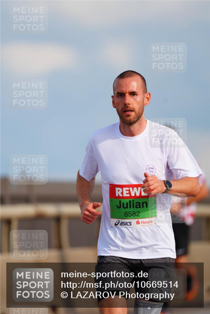 03.10.2026 - Köhlbrandbrückenlauf LAZAROV Photography http://msf.ph/oto/10669514 03.10.2026 15:22:55 Position 1 8582 meine-sportfotos.de