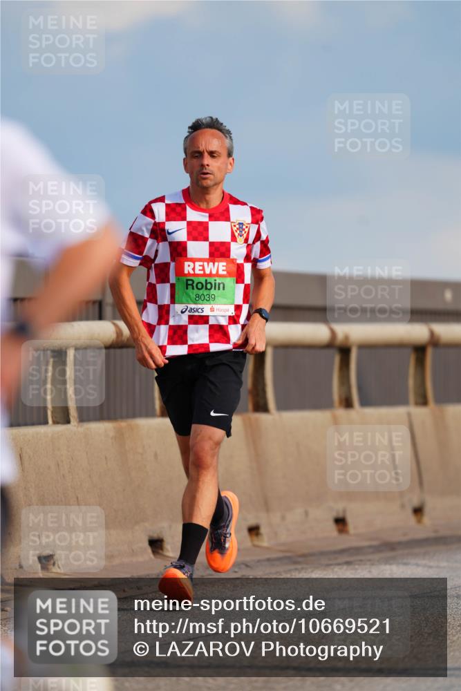 03.10.2026 - Köhlbrandbrückenlauf LAZAROV Photography http://msf.ph/oto/10669521 03.10.2026 15:22:56 Position 1 8039 meine-sportfotos.de