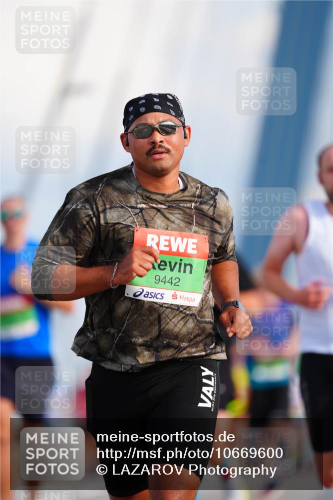 03.10.2026 - Köhlbrandbrückenlauf LAZAROV Photography http://msf.ph/oto/10669600 03.10.2026 15:23:06 Position 1 9442 meine-sportfotos.de