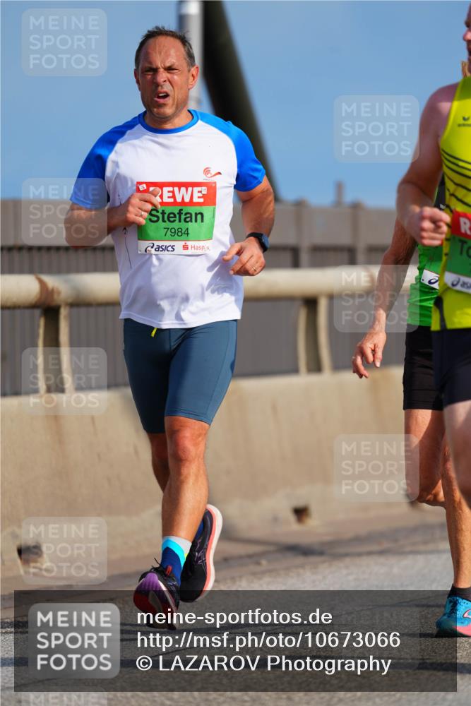 03.10.2026 - Köhlbrandbrückenlauf LAZAROV Photography http://msf.ph/oto/10673066 03.10.2026 15:23:25 Position 1 7984 meine-sportfotos.de