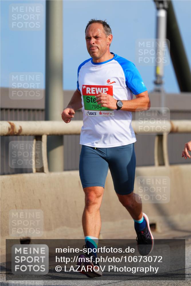 03.10.2026 - Köhlbrandbrückenlauf LAZAROV Photography http://msf.ph/oto/10673072 03.10.2026 15:23:26 Position 1 7984 meine-sportfotos.de