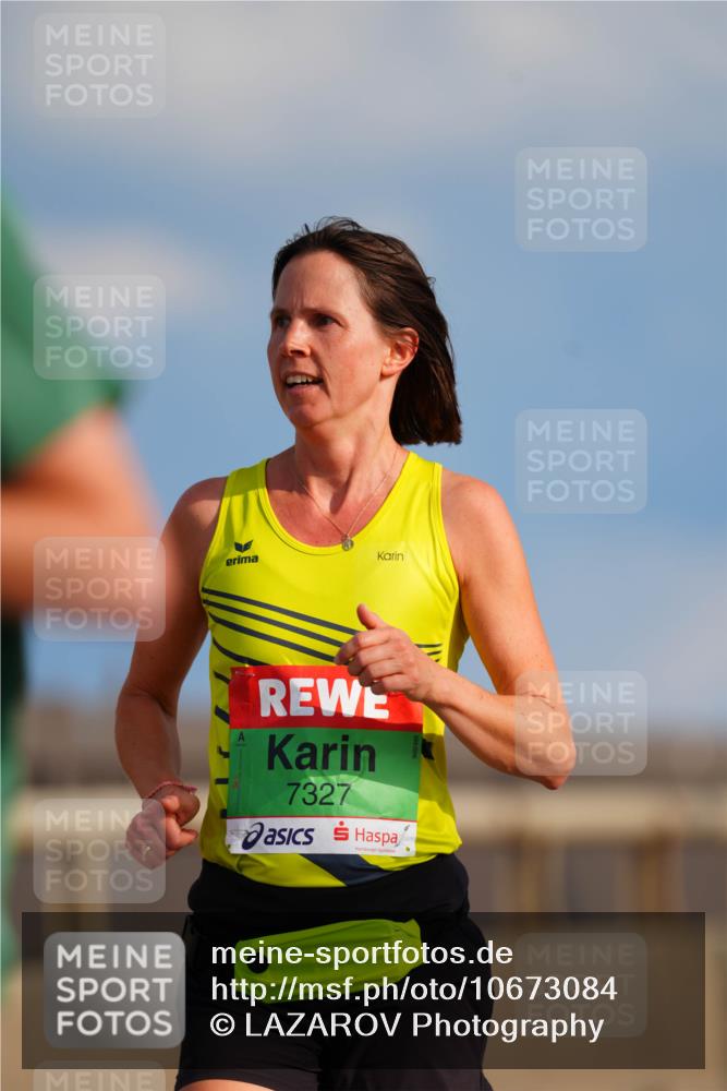 03.10.2026 - Köhlbrandbrückenlauf LAZAROV Photography http://msf.ph/oto/10673084 03.10.2026 15:23:27 Position 1 7327 meine-sportfotos.de