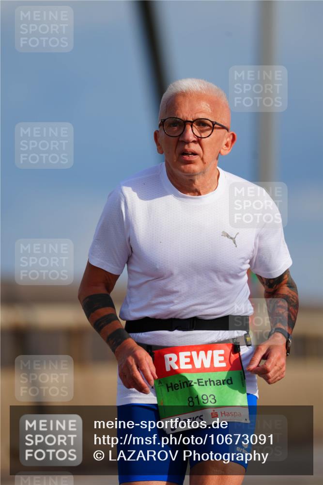 03.10.2026 - Köhlbrandbrückenlauf LAZAROV Photography http://msf.ph/oto/10673091 03.10.2026 15:23:28 Position 1 8193 meine-sportfotos.de