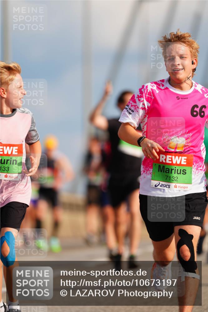 03.10.2026 - Köhlbrandbrückenlauf LAZAROV Photography http://msf.ph/oto/10673197 03.10.2026 15:23:40 Position 1 133, 66, 7132 meine-sportfotos.de