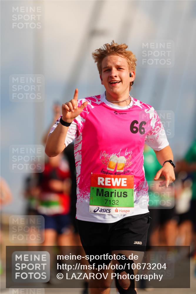 03.10.2026 - Köhlbrandbrückenlauf LAZAROV Photography http://msf.ph/oto/10673204 03.10.2026 15:23:41 Position 1 66, 7132 meine-sportfotos.de