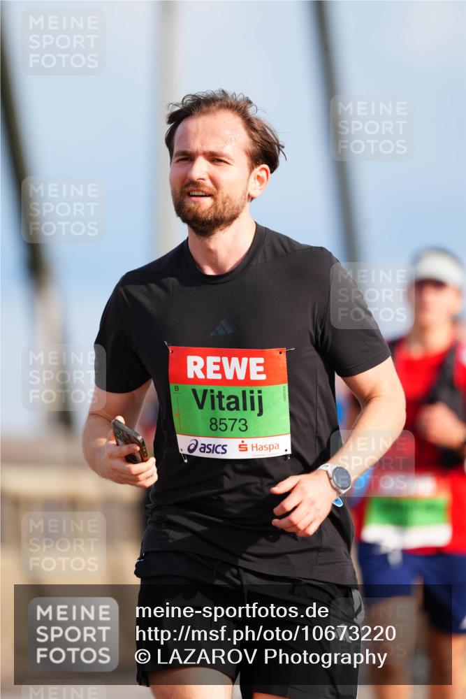 03.10.2026 - Köhlbrandbrückenlauf LAZAROV Photography http://msf.ph/oto/10673220 03.10.2026 15:23:46 Position 1 8573 meine-sportfotos.de