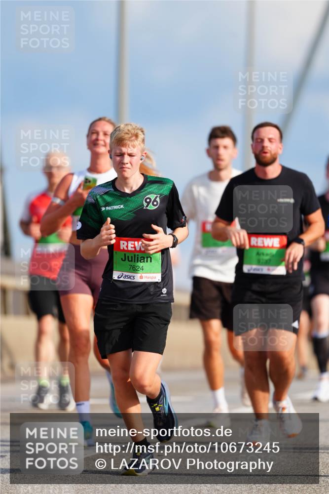 03.10.2026 - Köhlbrandbrückenlauf LAZAROV Photography http://msf.ph/oto/10673245 03.10.2026 15:23:49 Position 1 96, 7624 meine-sportfotos.de