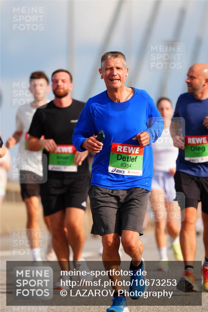 03.10.2026 - Köhlbrandbrückenlauf LAZAROV Photography http://msf.ph/oto/10673253 03.10.2026 15:23:50 Position 1 8354, 7227 meine-sportfotos.de