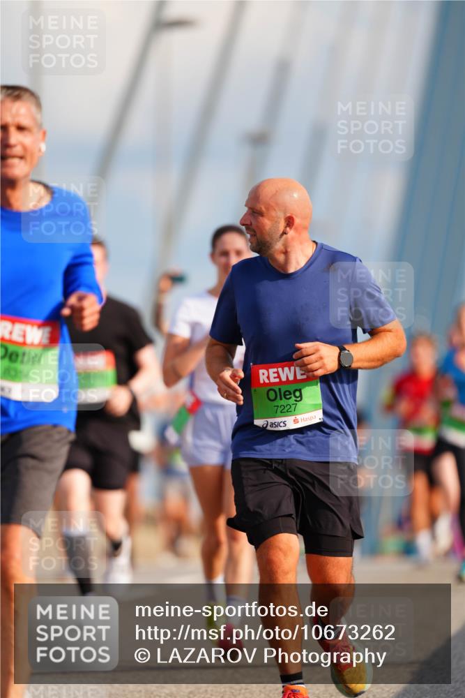 03.10.2026 - Köhlbrandbrückenlauf LAZAROV Photography http://msf.ph/oto/10673262 03.10.2026 15:23:51 Position 1 7227 meine-sportfotos.de