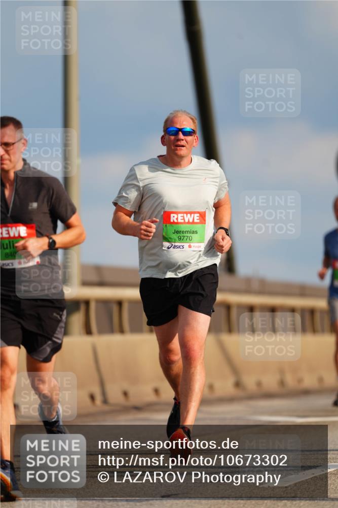 03.10.2026 - Köhlbrandbrückenlauf LAZAROV Photography http://msf.ph/oto/10673302 03.10.2026 15:24:00 Position 1 8406, 9770 meine-sportfotos.de