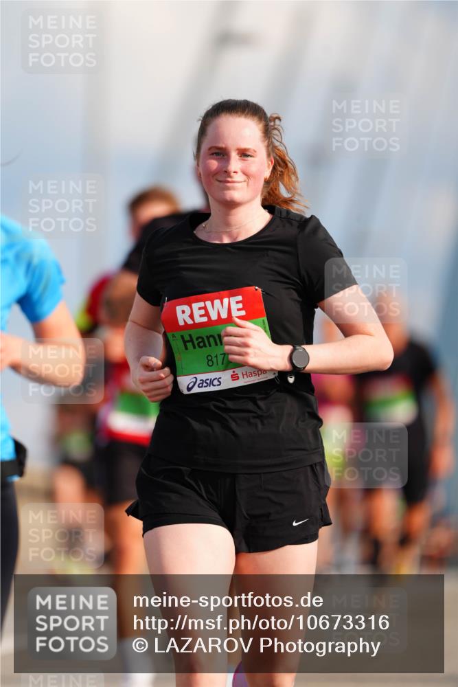 03.10.2026 - Köhlbrandbrückenlauf LAZAROV Photography http://msf.ph/oto/10673316 03.10.2026 15:24:02 Position 1 817 meine-sportfotos.de