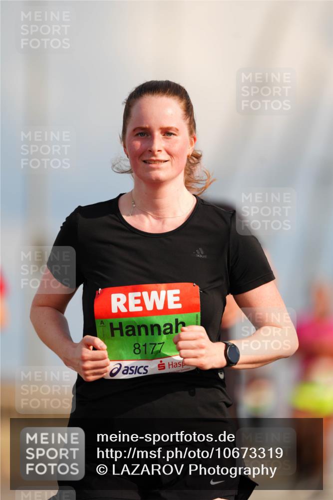 03.10.2026 - Köhlbrandbrückenlauf LAZAROV Photography http://msf.ph/oto/10673319 03.10.2026 15:24:03 Position 1 8177 meine-sportfotos.de