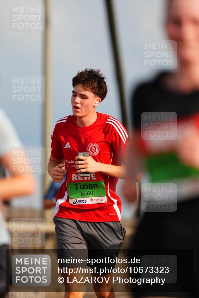 03.10.2026 - Köhlbrandbrückenlauf LAZAROV Photography http://msf.ph/oto/10673323 03.10.2026 15:24:04 Position 1 8560 meine-sportfotos.de