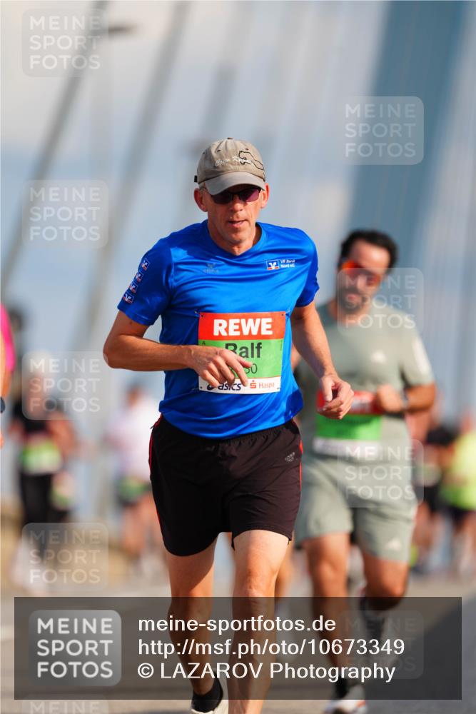 03.10.2026 - Köhlbrandbrückenlauf LAZAROV Photography http://msf.ph/oto/10673349 03.10.2026 15:24:09 Position 1  meine-sportfotos.de