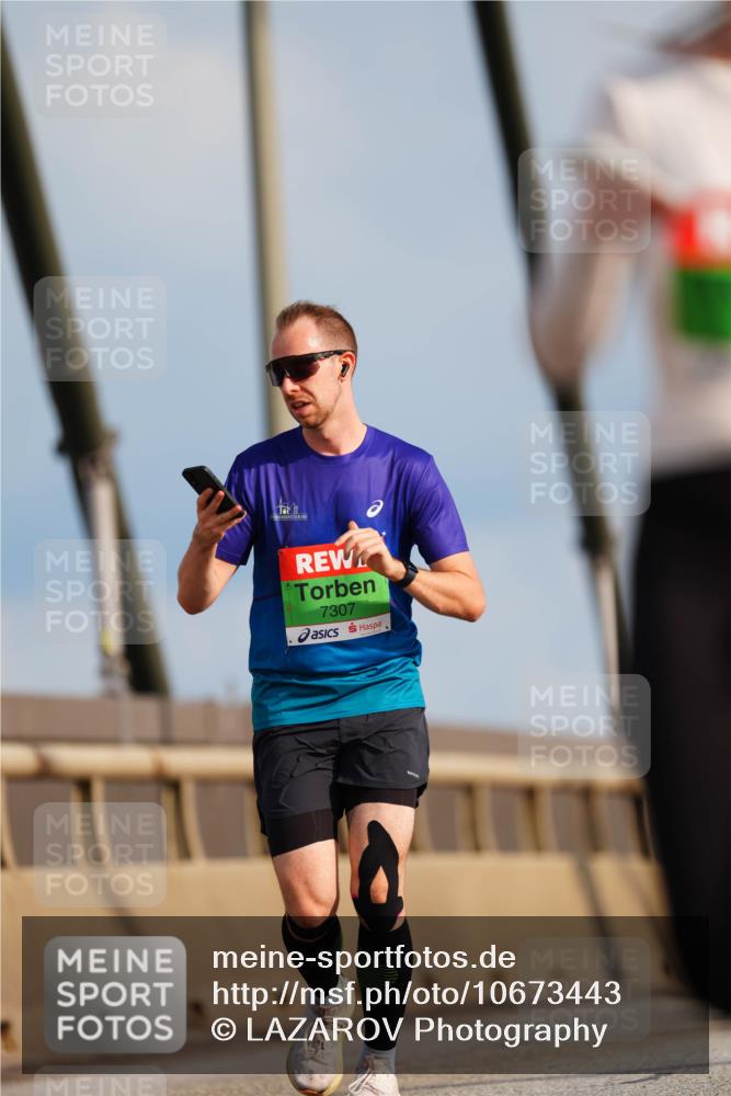 03.10.2026 - Köhlbrandbrückenlauf LAZAROV Photography http://msf.ph/oto/10673443 03.10.2026 15:24:29 Position 1 7307 meine-sportfotos.de