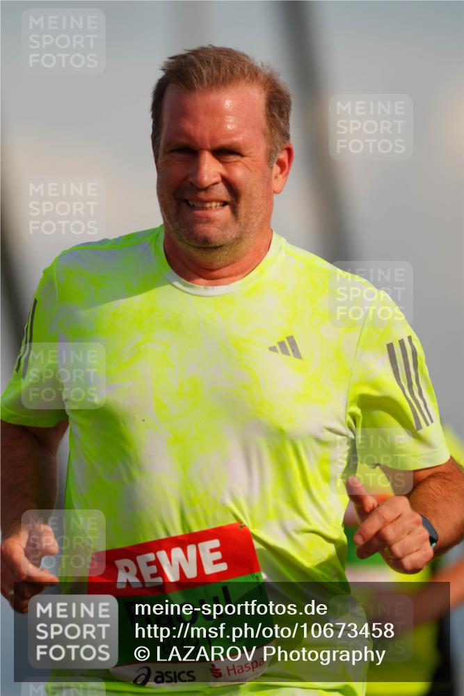 03.10.2026 - Köhlbrandbrückenlauf LAZAROV Photography http://msf.ph/oto/10673458 03.10.2026 15:24:31 Position 1 8321 meine-sportfotos.de