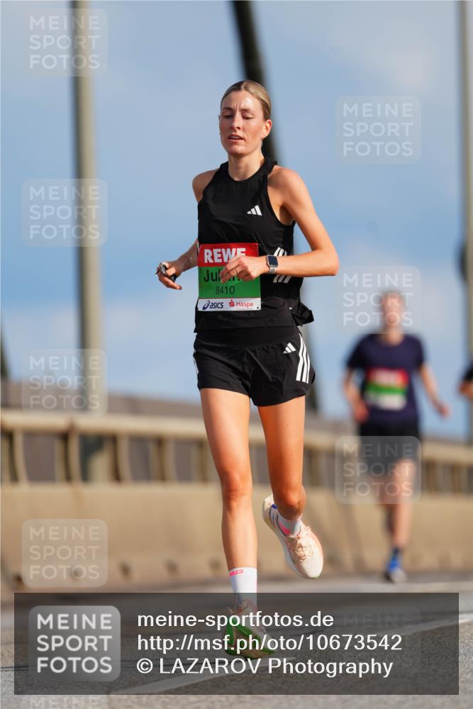 03.10.2026 - Köhlbrandbrückenlauf LAZAROV Photography http://msf.ph/oto/10673542 03.10.2026 15:24:44 Position 1 8410 meine-sportfotos.de