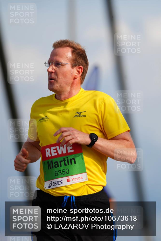 03.10.2026 - Köhlbrandbrückenlauf LAZAROV Photography http://msf.ph/oto/10673618 03.10.2026 15:24:54 Position 1 3, 2016, 8350 meine-sportfotos.de