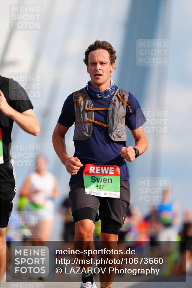 03.10.2026 - Köhlbrandbrückenlauf LAZAROV Photography http://msf.ph/oto/10673660 03.10.2026 15:25:00 Position 1 8971 meine-sportfotos.de