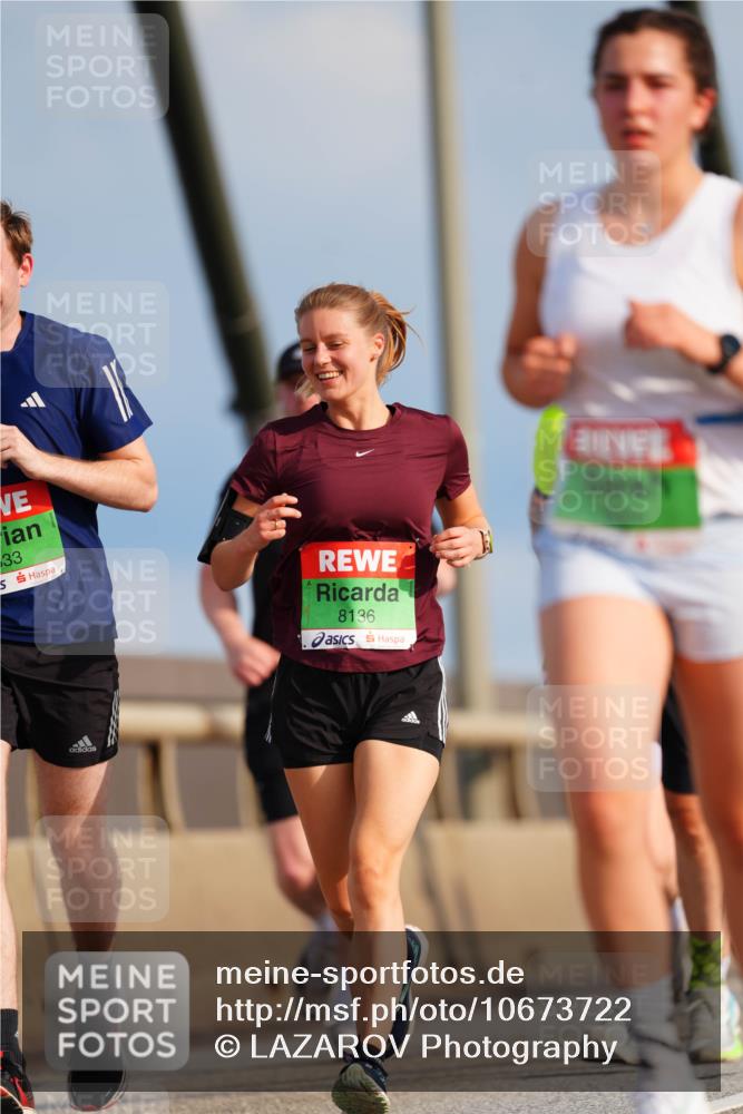 03.10.2026 - Köhlbrandbrückenlauf LAZAROV Photography http://msf.ph/oto/10673722 03.10.2026 15:25:09 Position 1 33, 8136 meine-sportfotos.de
