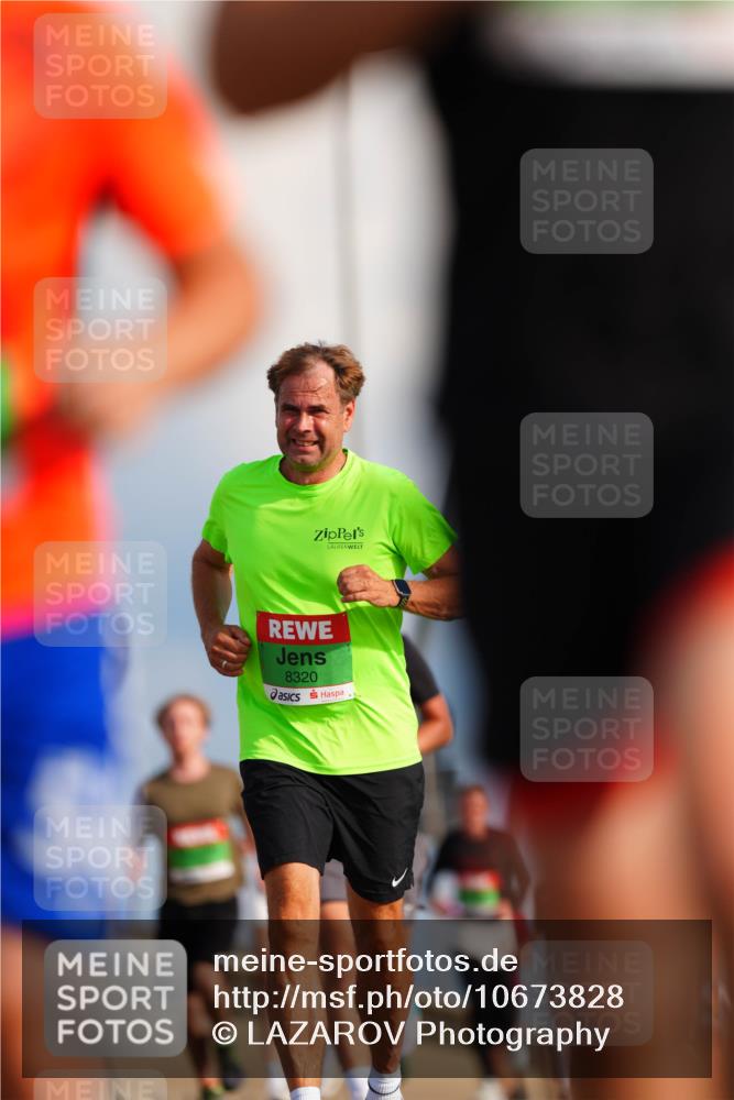 03.10.2026 - Köhlbrandbrückenlauf LAZAROV Photography http://msf.ph/oto/10673828 03.10.2026 15:25:24 Position 1 8320 meine-sportfotos.de