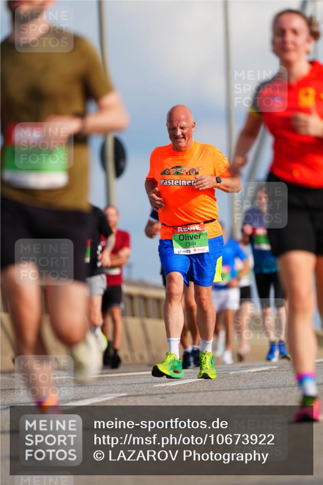 03.10.2026 - Köhlbrandbrückenlauf LAZAROV Photography http://msf.ph/oto/10673922 03.10.2026 15:25:35 Position 1 23, 7384 meine-sportfotos.de