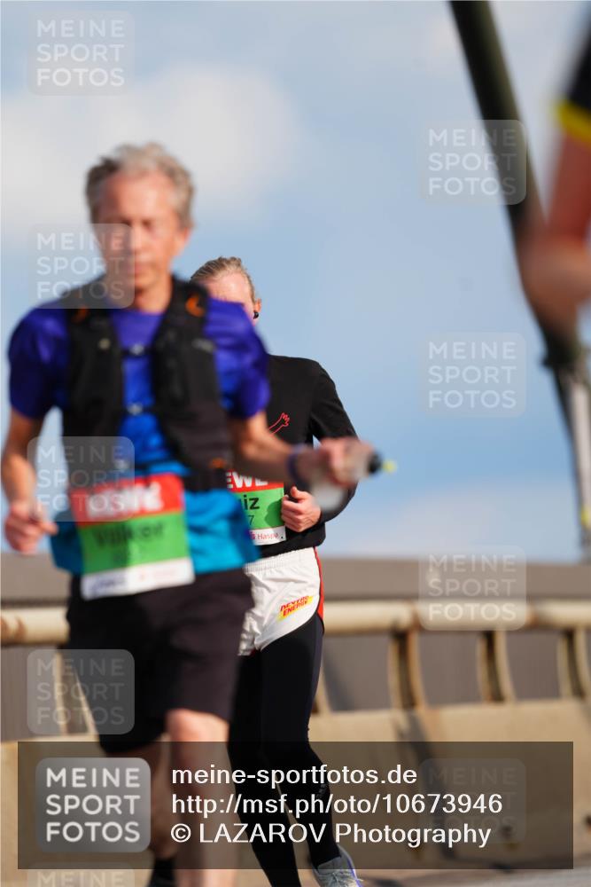 03.10.2026 - Köhlbrandbrückenlauf LAZAROV Photography http://msf.ph/oto/10673946 03.10.2026 15:25:39 Position 1 7 meine-sportfotos.de