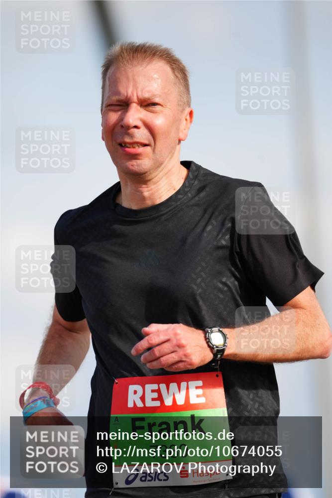 03.10.2026 - Köhlbrandbrückenlauf LAZAROV Photography http://msf.ph/oto/10674055 03.10.2026 15:25:58 Position 1 7380 meine-sportfotos.de