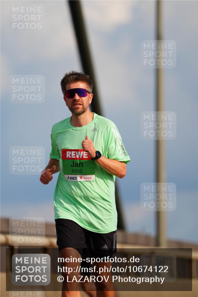 03.10.2026 - Köhlbrandbrückenlauf LAZAROV Photography http://msf.ph/oto/10674122 03.10.2026 15:26:07 Position 1 8400 meine-sportfotos.de