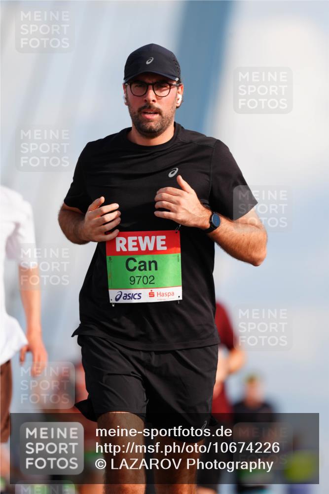 03.10.2026 - Köhlbrandbrückenlauf LAZAROV Photography http://msf.ph/oto/10674226 03.10.2026 15:26:20 Position 1 9702 meine-sportfotos.de