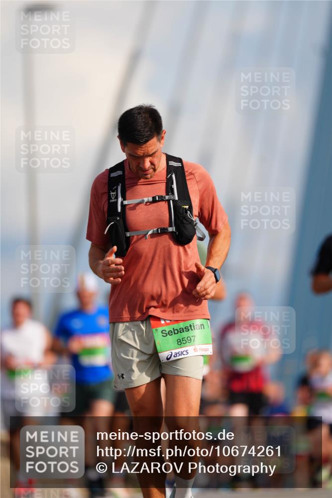 03.10.2026 - Köhlbrandbrückenlauf LAZAROV Photography http://msf.ph/oto/10674261 03.10.2026 15:26:26 Position 1 8597 meine-sportfotos.de