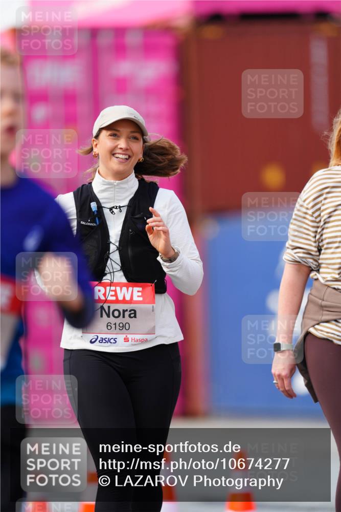 03.10.2026 - Köhlbrandbrückenlauf LAZAROV Photography http://msf.ph/oto/10674277 03.10.2026 13:53:24 Ziel 6190, 4666, 5404, 6190, 6353 meine-sportfotos.de