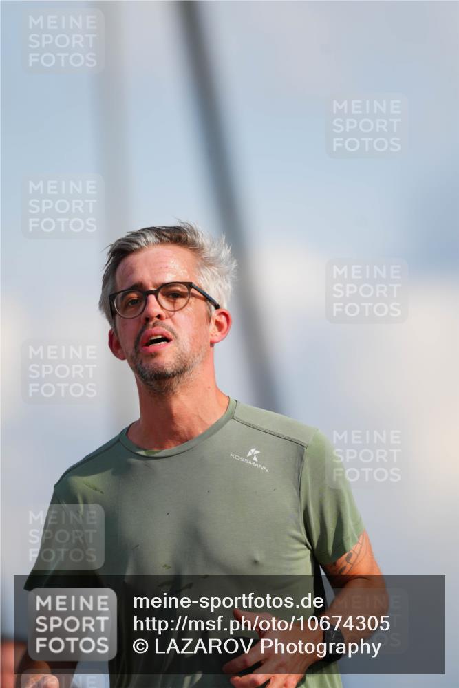 03.10.2026 - Köhlbrandbrückenlauf LAZAROV Photography http://msf.ph/oto/10674305 03.10.2026 15:26:32 Position 1  meine-sportfotos.de
