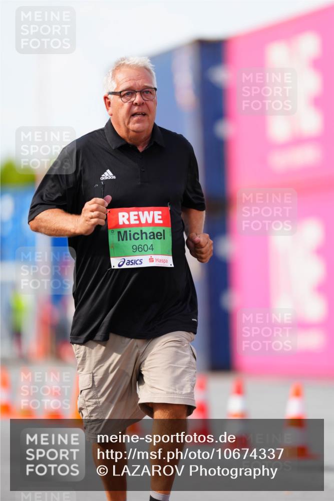 03.10.2026 - Köhlbrandbrückenlauf LAZAROV Photography http://msf.ph/oto/10674337 03.10.2026 13:53:47 Ziel 9604, 4926 meine-sportfotos.de