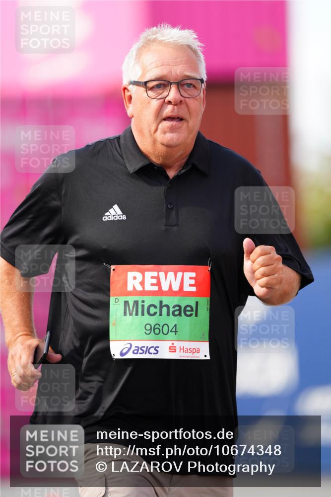 03.10.2026 - Köhlbrandbrückenlauf LAZAROV Photography http://msf.ph/oto/10674348 03.10.2026 13:53:49 Ziel 9604, 4926 meine-sportfotos.de